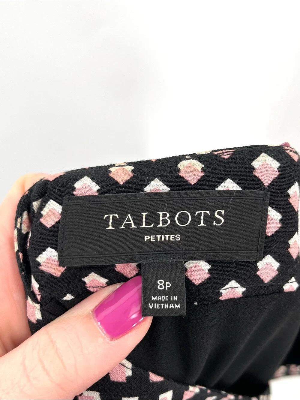 TALBOTS Skirt Black Pink Print Squares Geometric 8P Flowy Pleated Knee Length